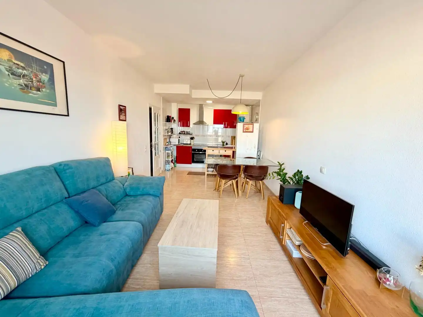Sala d'estar de Pis en venda en Roquetas de Mar amb Aire condicionat, Terrassa i Piscina comunitària