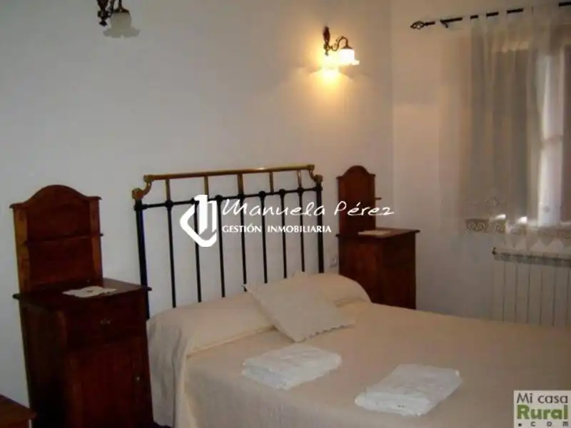 Bedroom of Country homes for sale in Cáceres  with Air Conditioner, Heating and Terrace