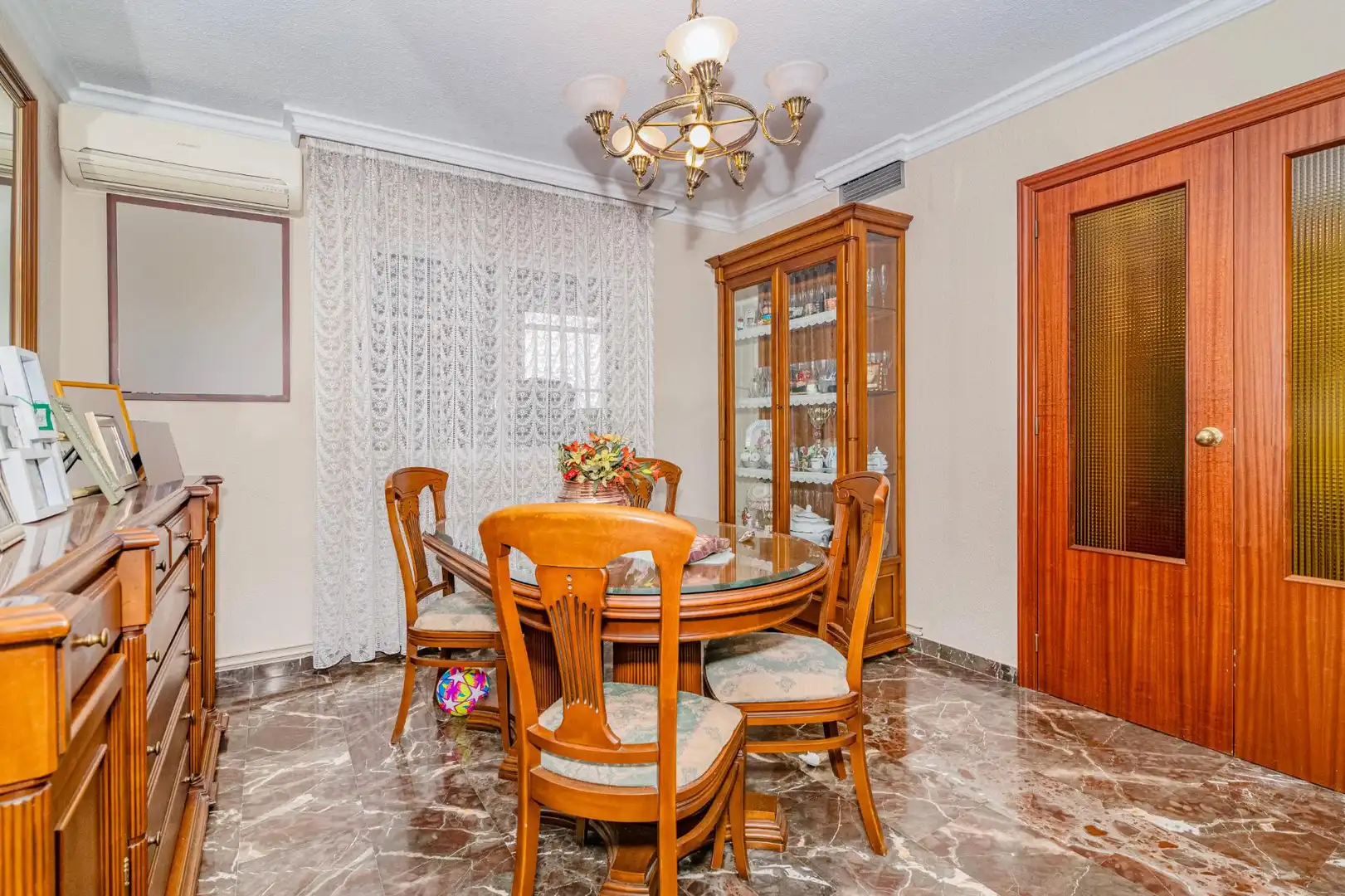 Comedor de Casa adosada en venta en Granada con Aire acondicionado y Calefacción
