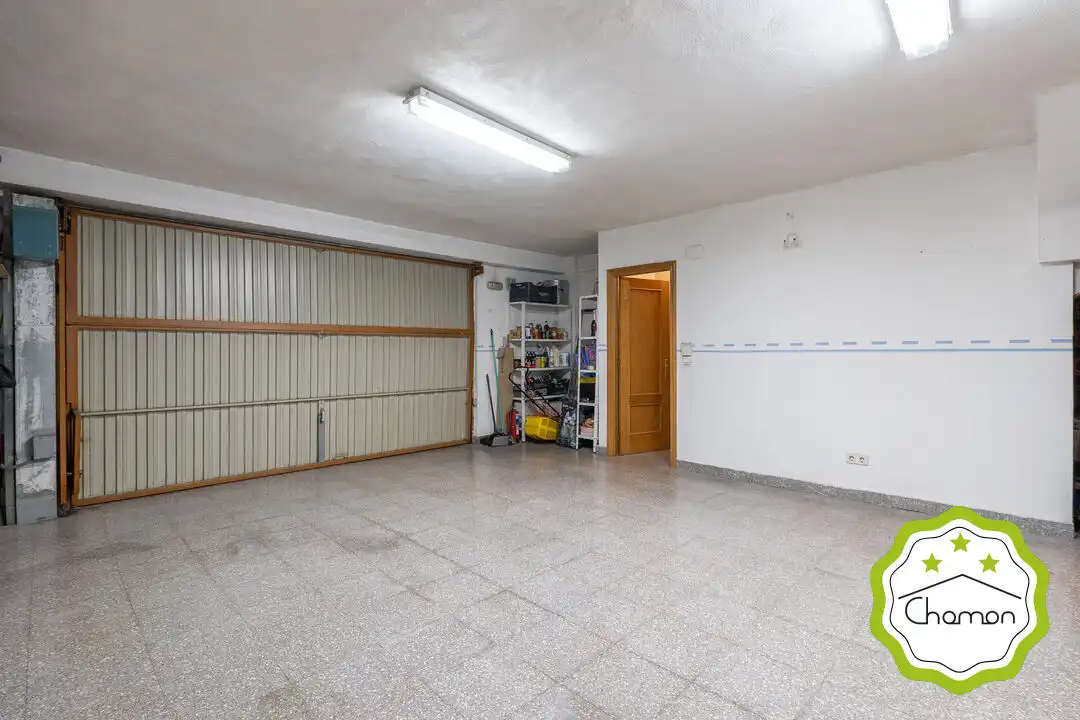 Casa adosada en venta en Loiu con Calefacción y Jardín privado