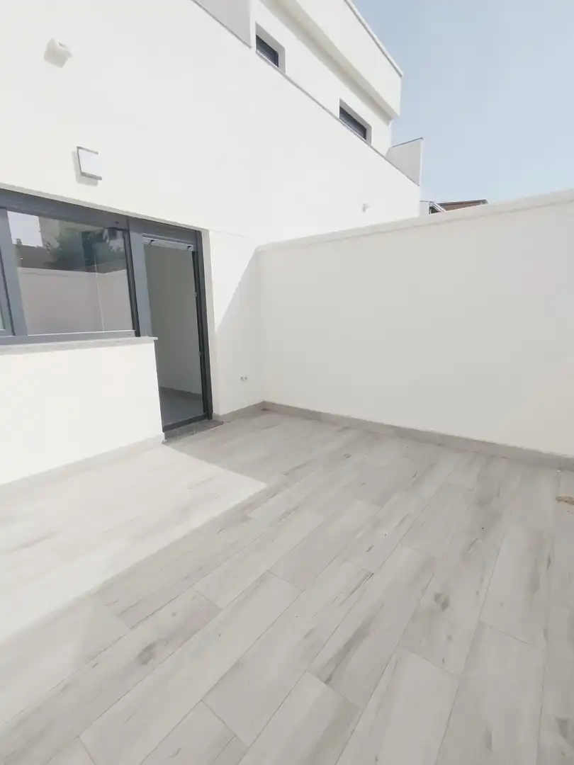 Terrasse von Einfamilien-Reihenhaus zur Miete in Armilla mit Heizung, Balkon und Alarm