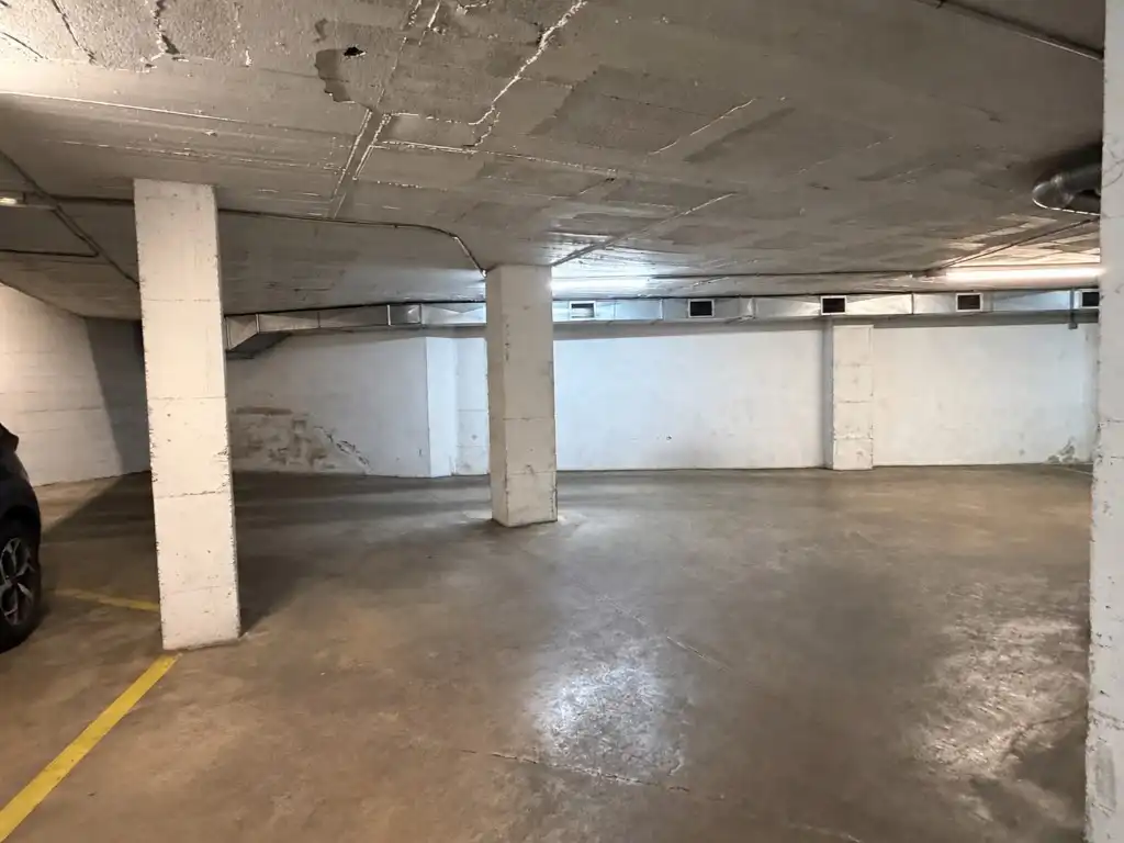Garaje en venta en Girona