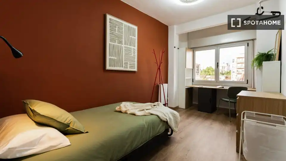 Schlafzimmer von Wohnung zur untervermieten in Sabadell mit Klimaanlage, Heizung und Möbliert