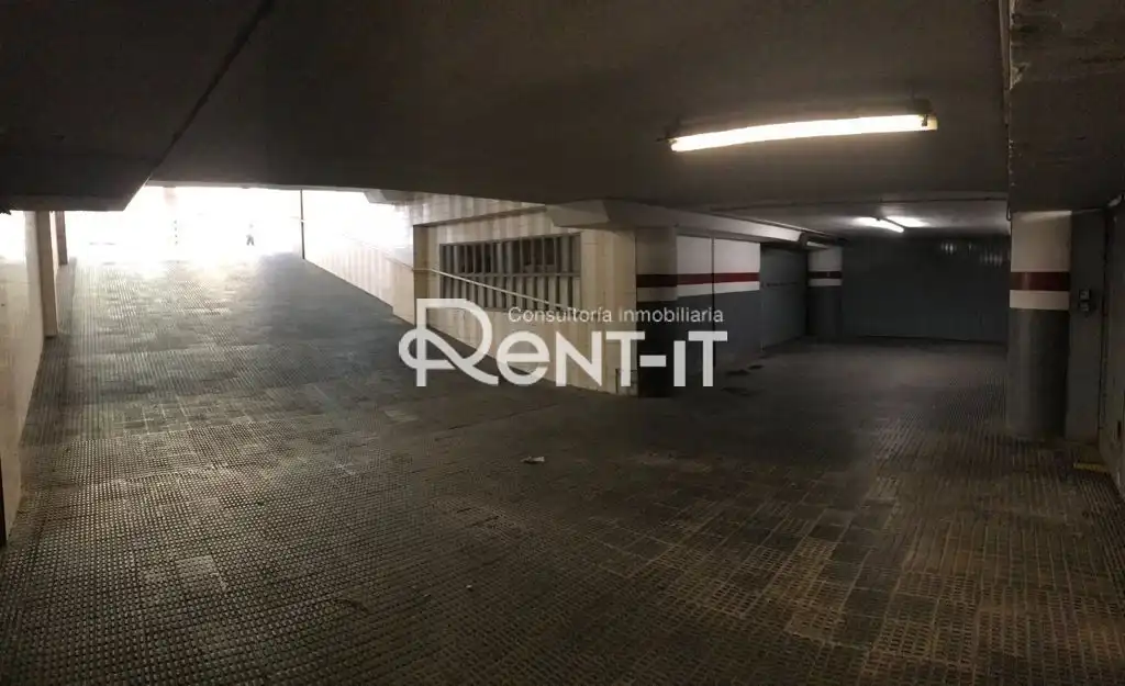 Parkplatz von Garage zum Verkauf in Barcelona