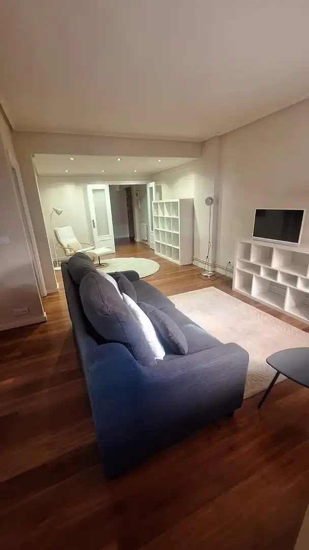 Flat for rent in Iturribide Kalea, Santa María de Getxo