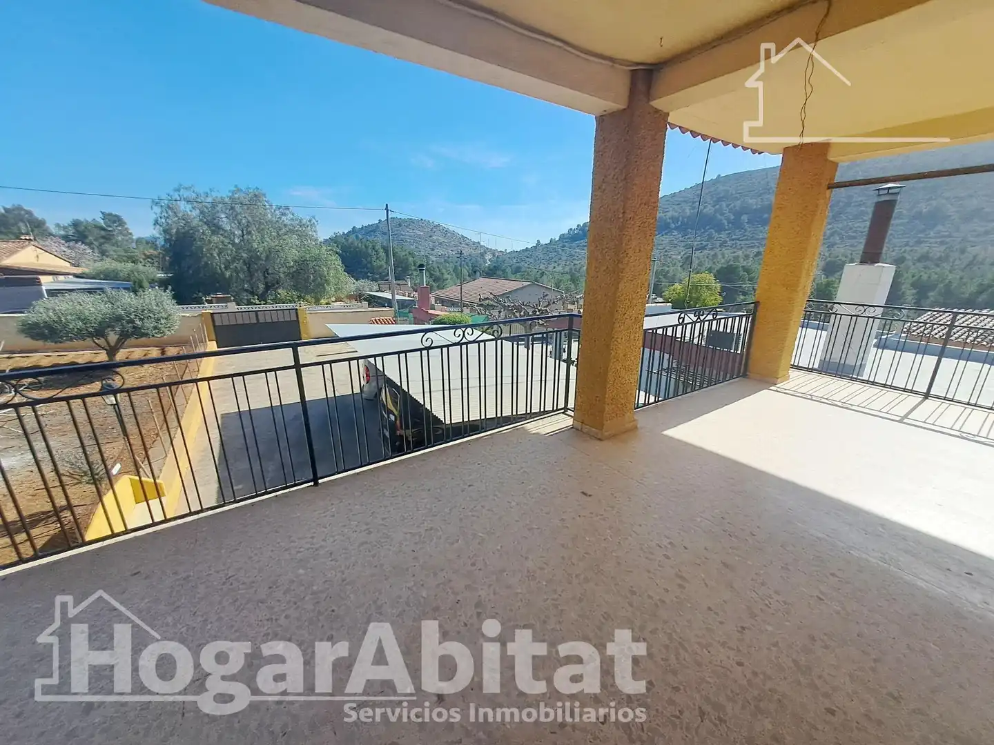 Vista exterior de Casa o xalet en venda en L'Alcora amb Calefacció, Jardí privat i Terrassa
