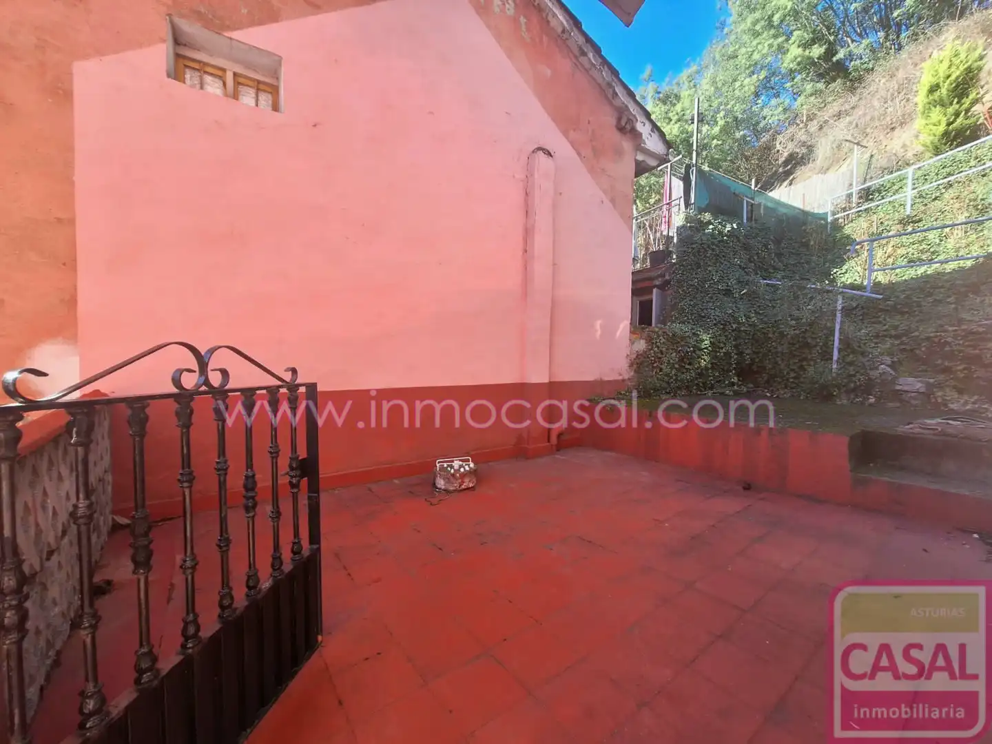 Exterior view of Flat for sale in Mieres (Asturias)  with Terrace and Furnished