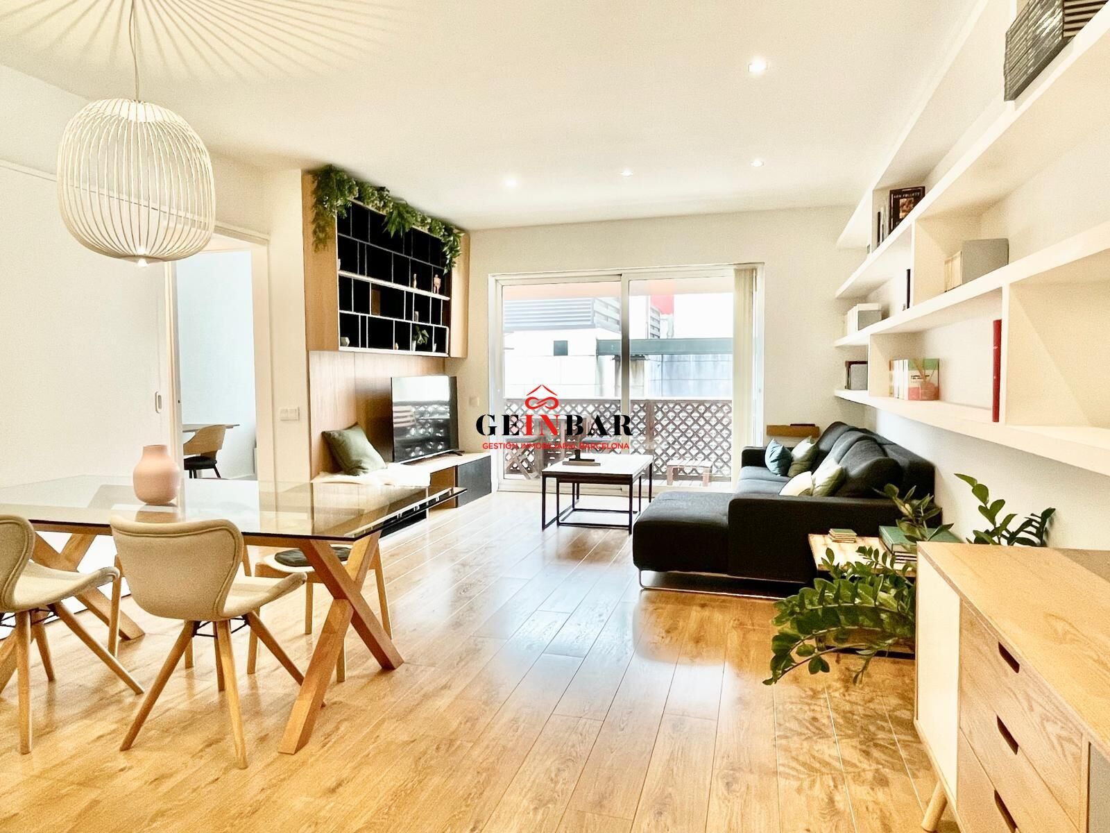 Exterior view of Flat to rent in  Barcelona Capital  with Air Conditioner, Parquet flooring and Terrace