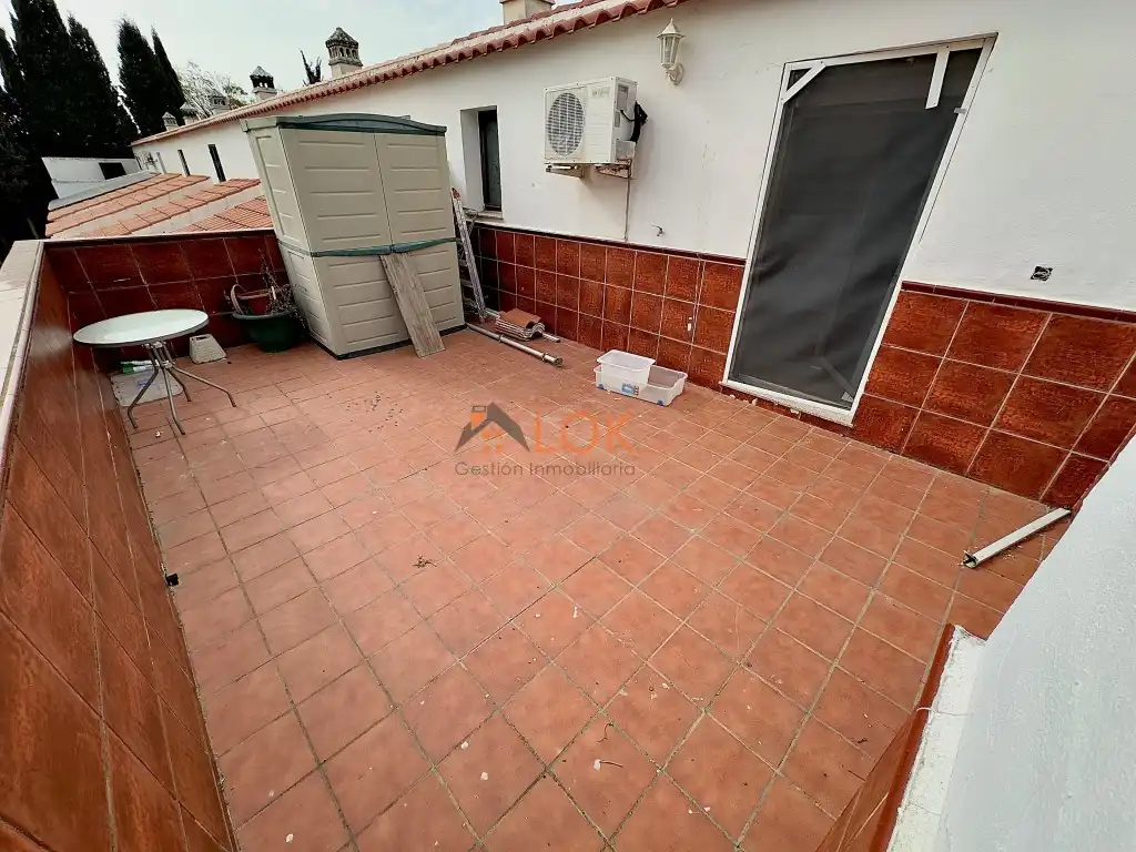 Houses for sale in Calle Antonio Jose Velasco, Churriana - El Pizarrillo - La Noria-Guadalsol