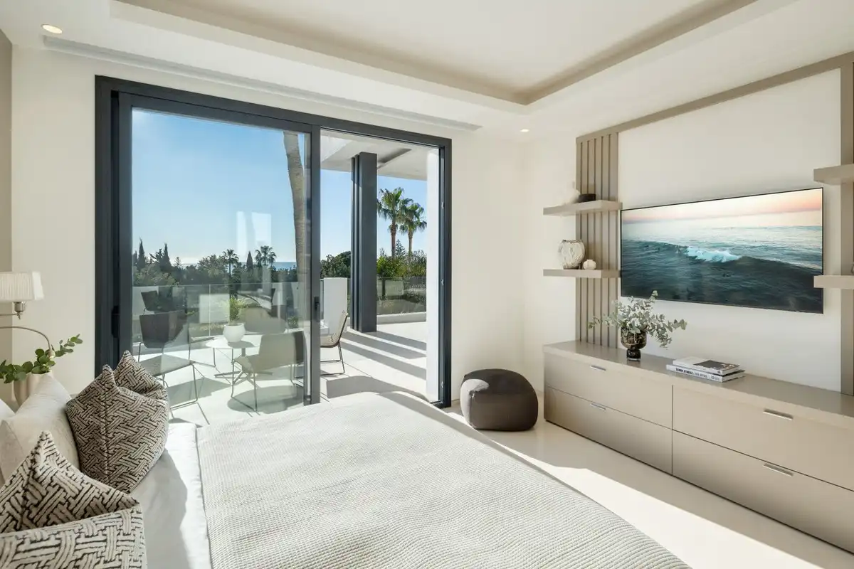 Chalet con piscina en venta en Milla de Oro, imagen 15