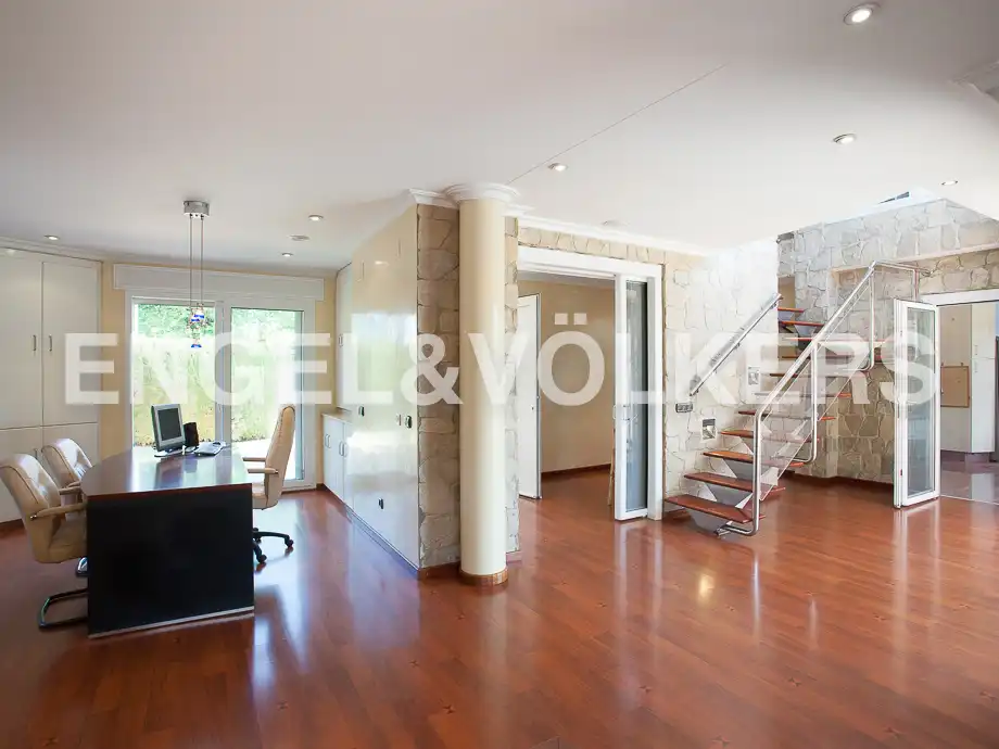 Casa o chalet en venta en Serra con Calefacción, Jardín privado y Trastero