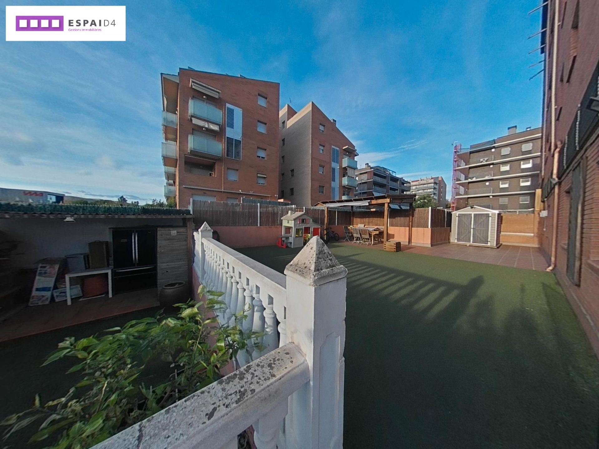 Vista exterior de Planta baixa en venda en Ripollet amb Aire condicionat, Calefacció i Parquet