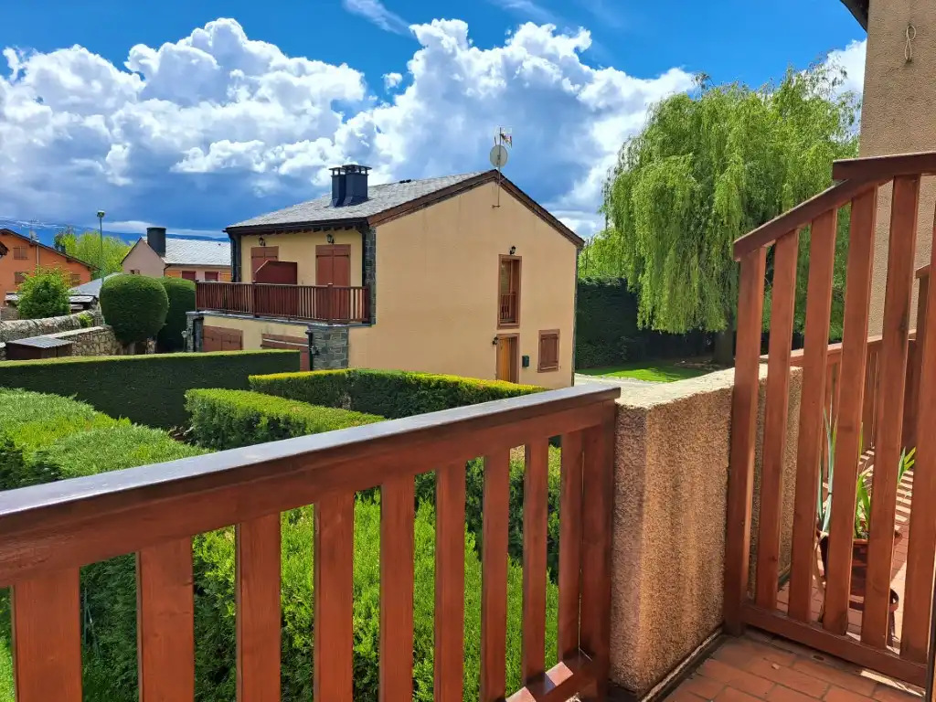 Einfamilien-Reihenhaus zur Miete in N-152, 171, Puigcerdà