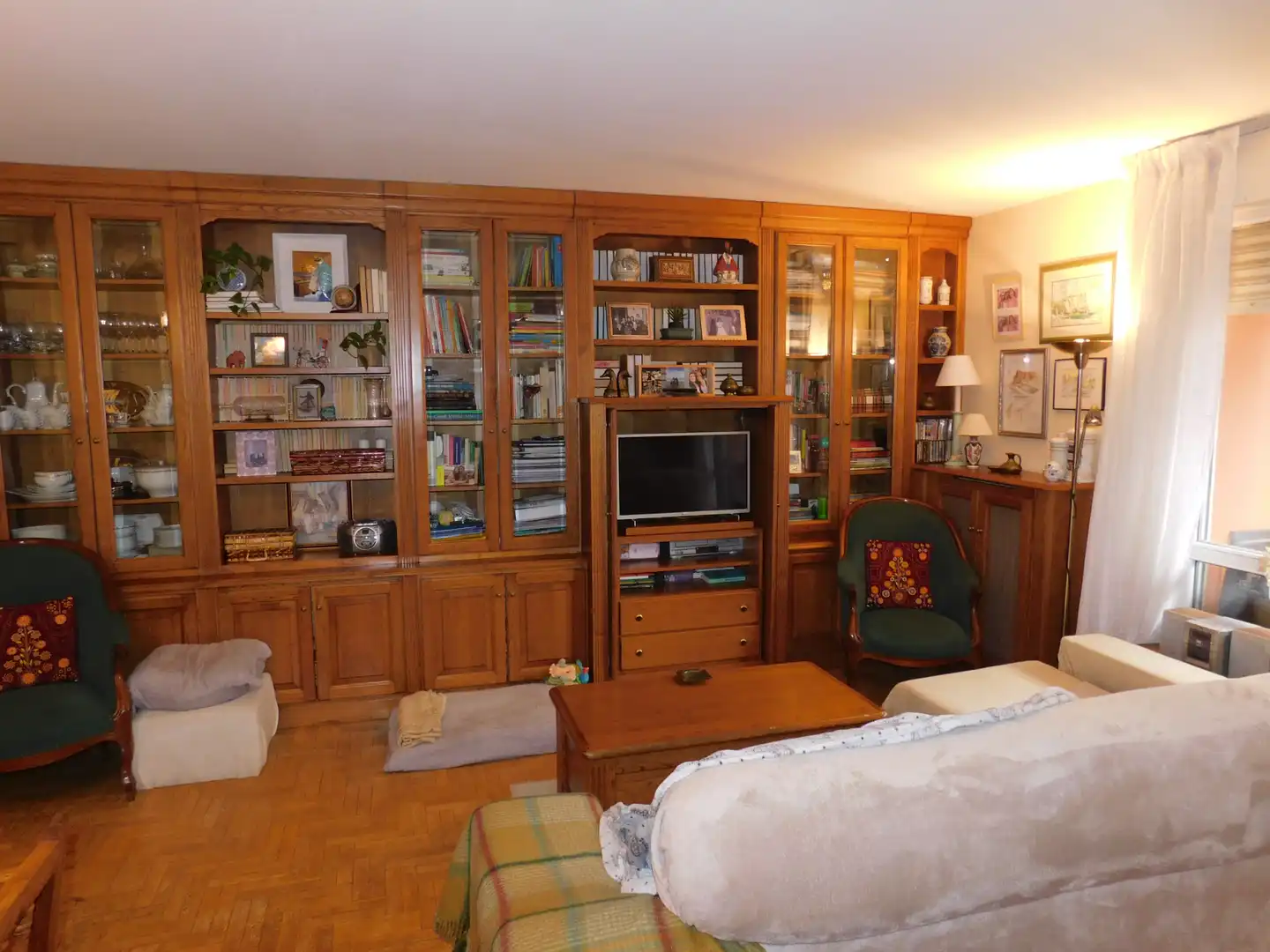 Sala d'estar de Pis en venda en  Pamplona / Iruña amb Calefacció, Parquet i Terrassa
