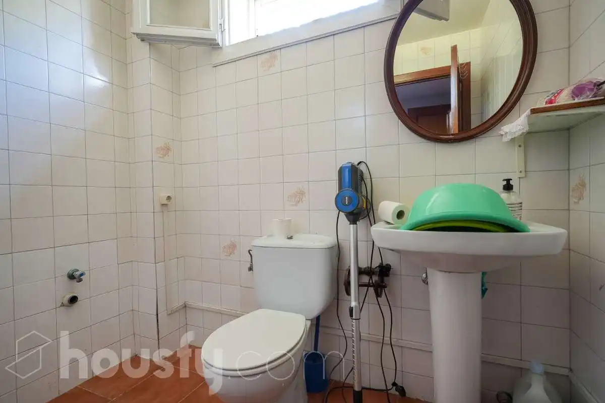 Bathroom of Houses for sale in Madrid  with Air Conditioner, Heating and Private garden