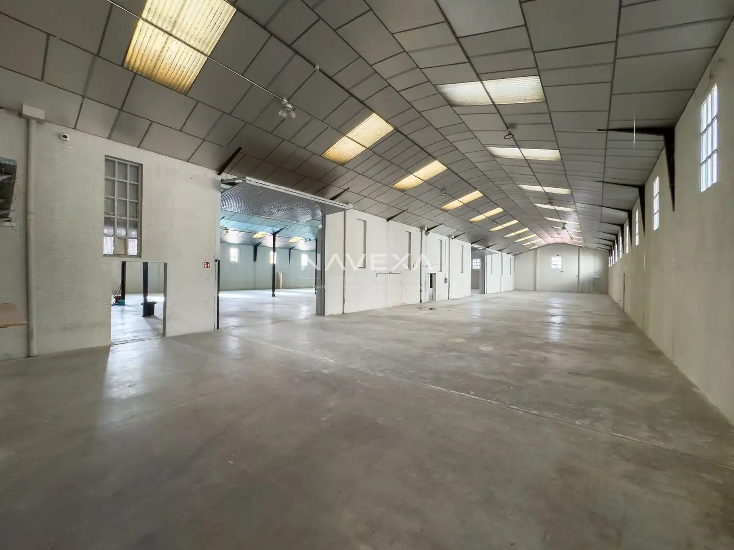 Industrial buildings for rent in Pinto