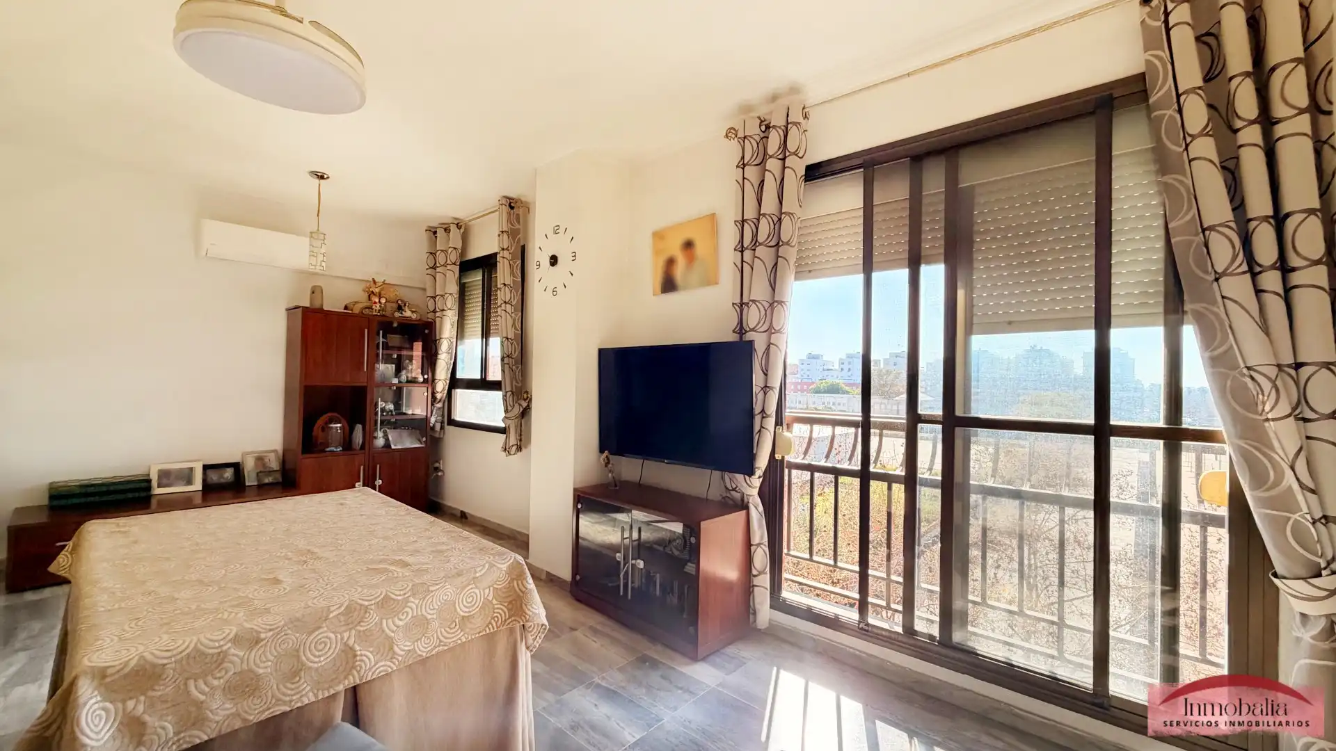 Habitación de Piso en venta en Sevilla con Aire acondicionado y Piscina comunitaria