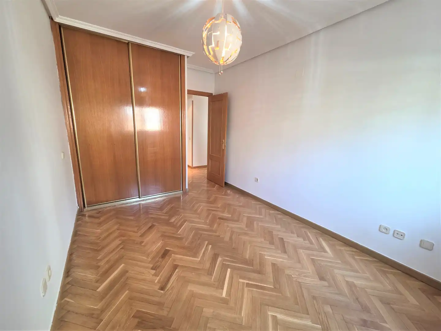 Habitación de Apartamento de alquiler en Villanueva del Pardillo con Calefacción, Parquet y Horno