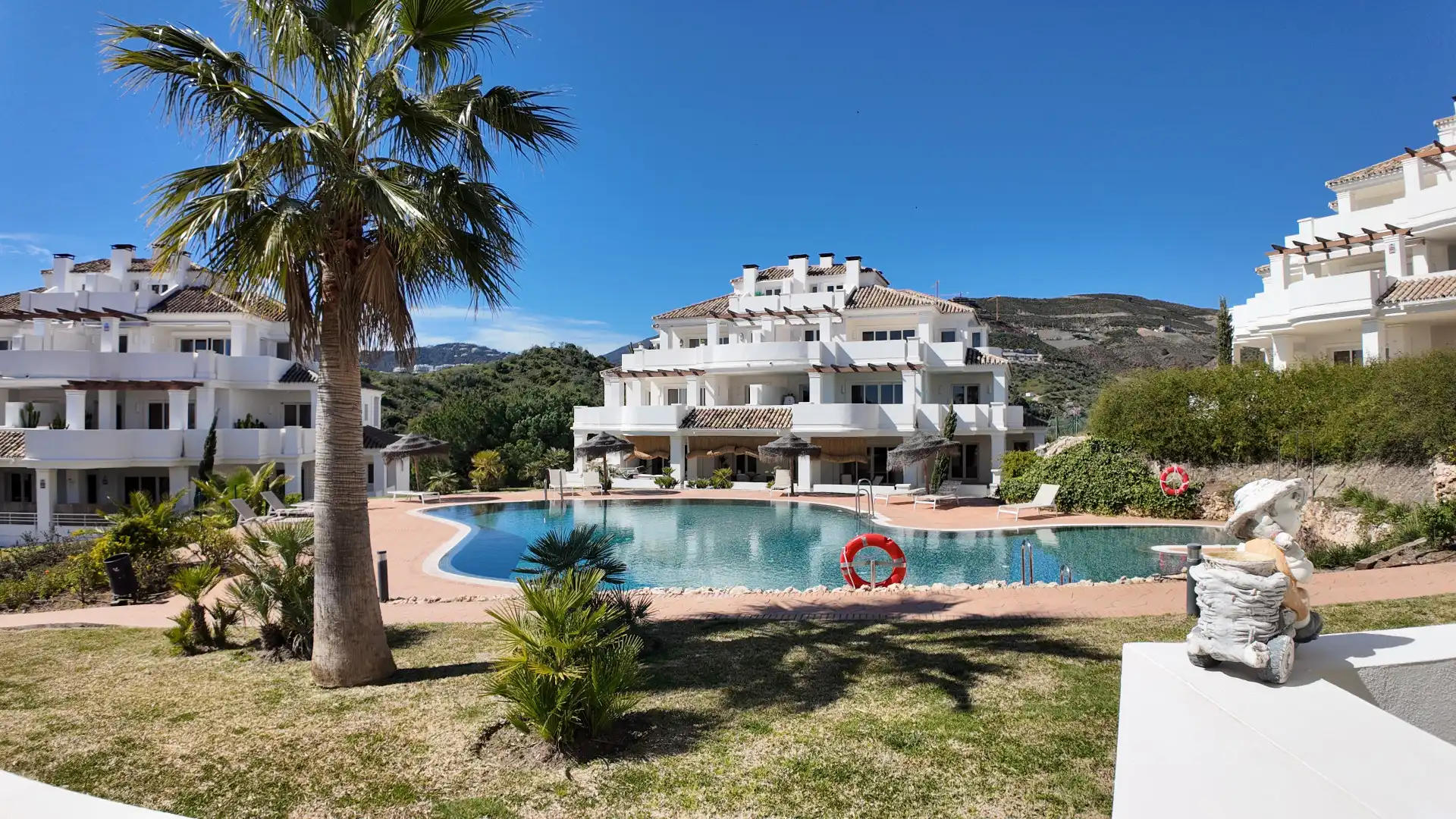 Apartament amb terrassa en venda a Nueva Andalucía, imagen 3