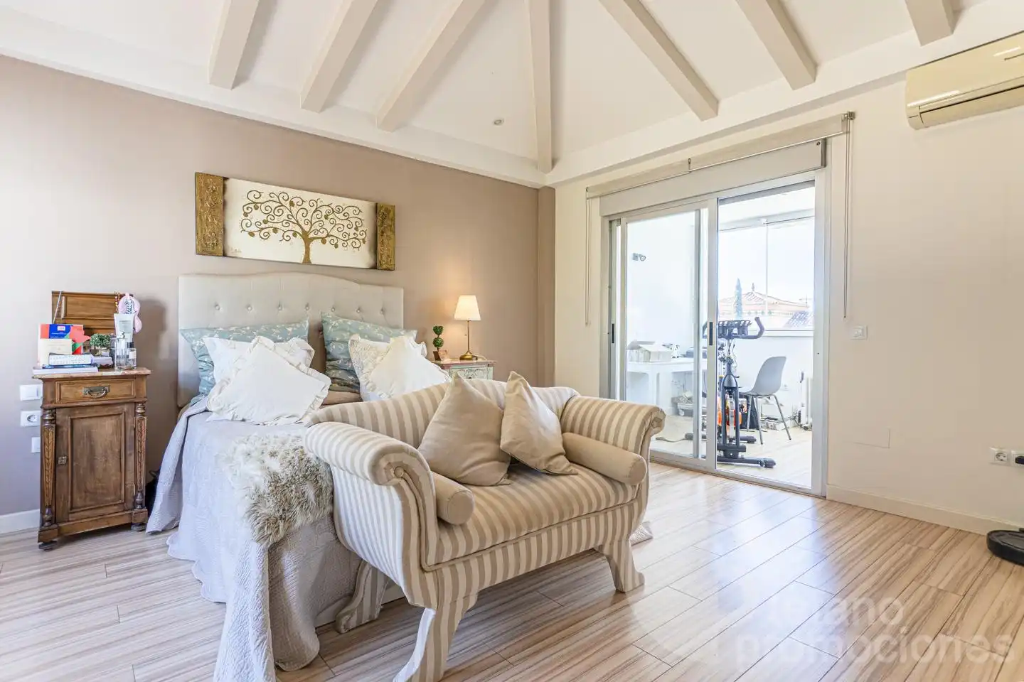 Habitación de Casa o chalet de alquiler en Málaga con Aire acondicionado, Calefacción y Jardín privado