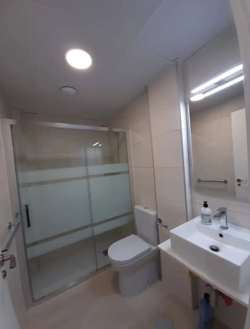 Bany de Estudi de lloguer en Murcia amb Aire condicionat, Moblat i Forn