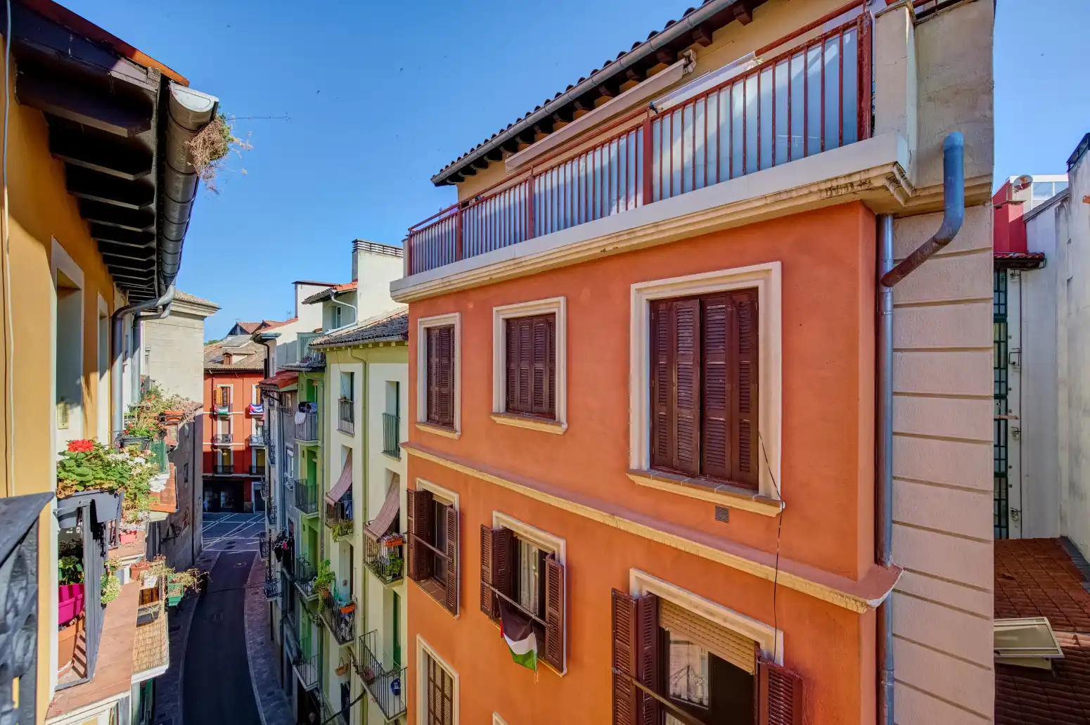Terrasse von Wohnung zum Verkauf in  Pamplona / Iruña mit Heizung und Parkett