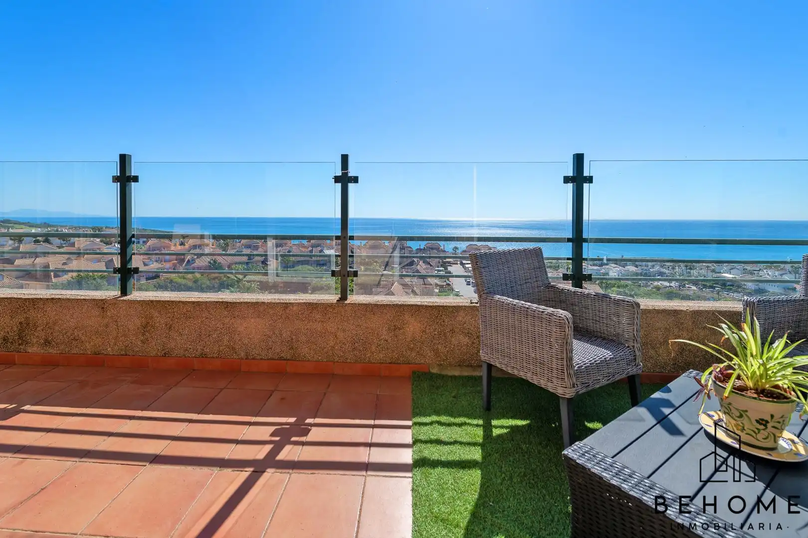 Terraza de Ático en venta en La Alcaidesa con Jardín privado, Terraza y Piscina comunitaria