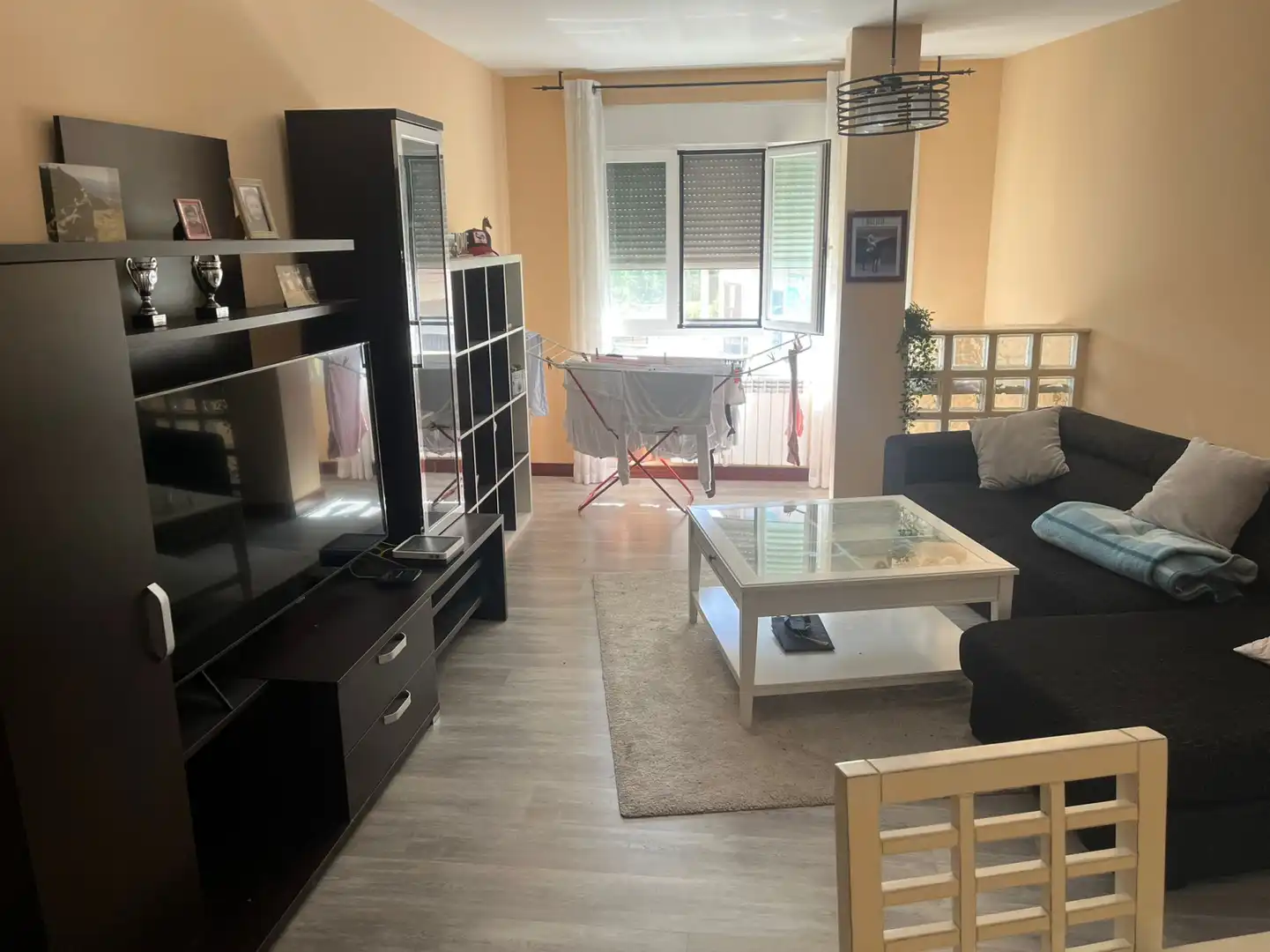 Sala de estar de Piso en venta en Ribafrecha con Calefacción, Trastero y Balcón