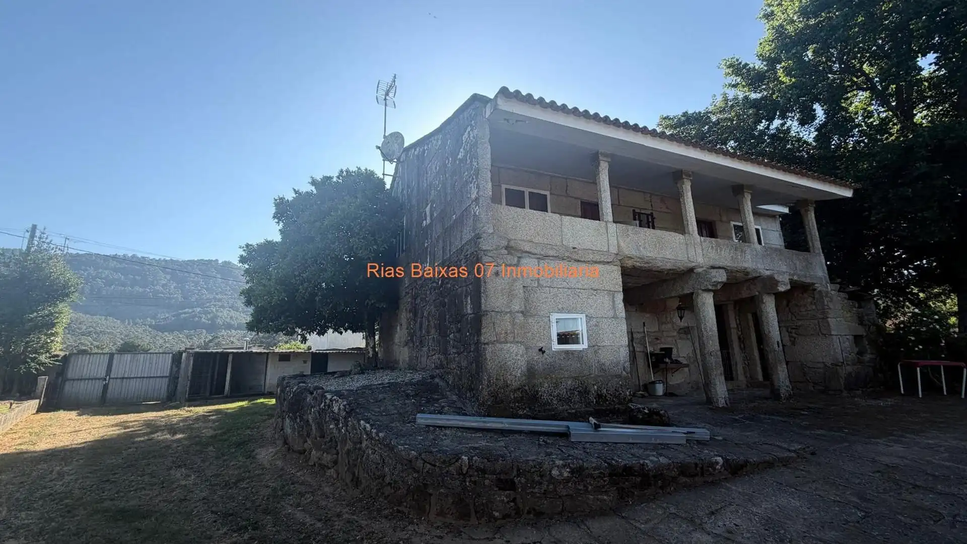 Vista exterior de Casa o chalet en venta en Tui con Calefacción, Jardín privado y Terraza