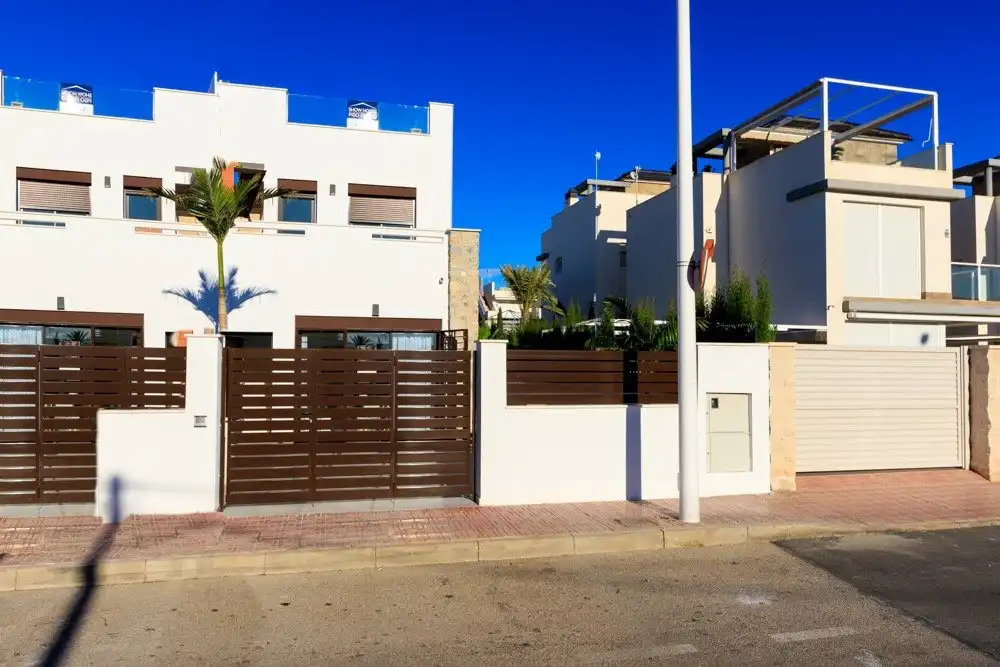 Reihenhaus mit Terrasse zum Verkauf in Pilar de la Horadada ciudad, imagen 9