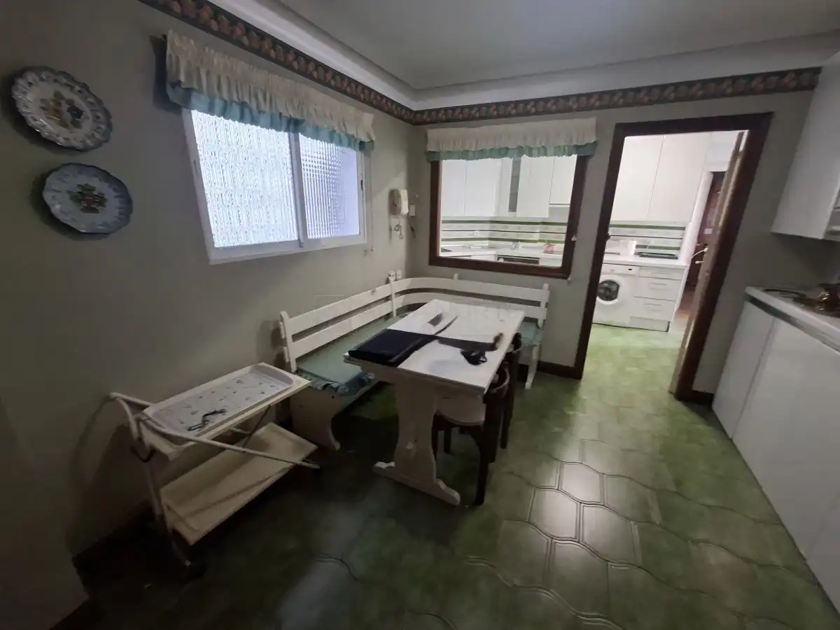 Comedor de Piso en venta en Vitoria - Gasteiz con Calefacción, Parquet y Terraza