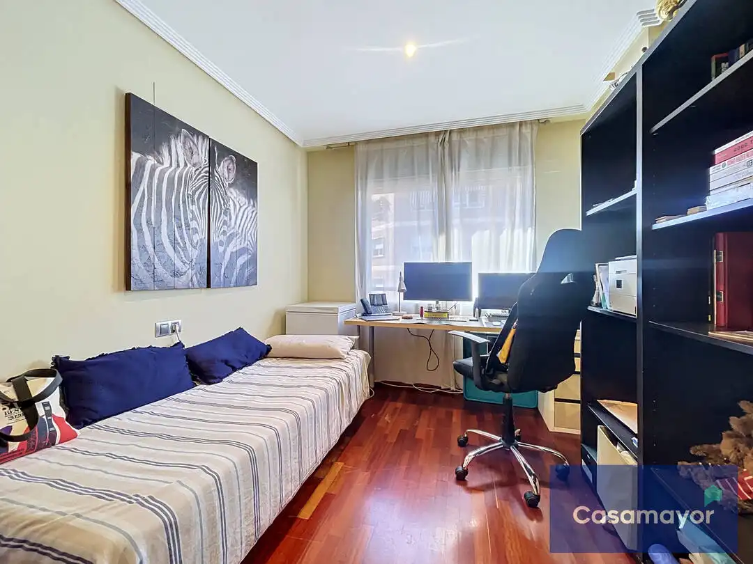 Habitación de Piso en venta en Alicante / Alacant con Aire acondicionado, Calefacción y Trastero