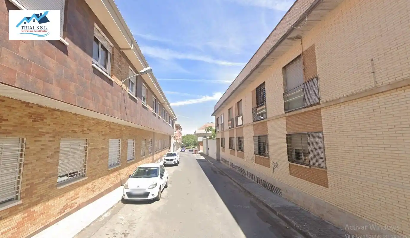 Vista exterior de Pis en venda en Ciudad Real amb Piscina comunitària