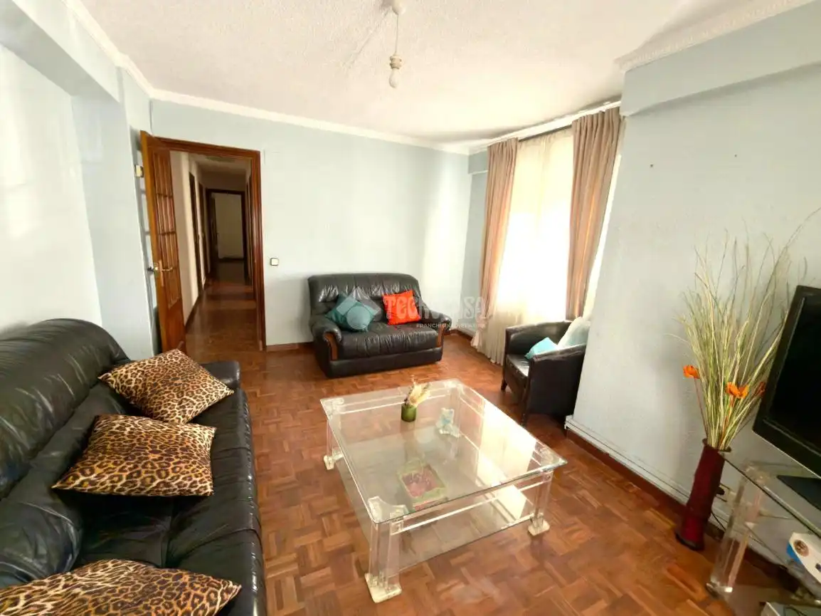Living room of Flat for sale in Madrid  with Heating