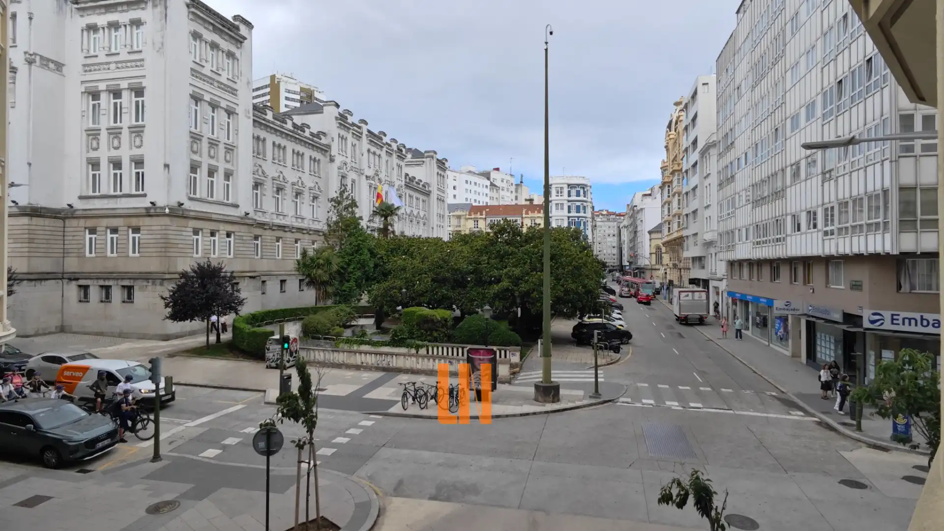 Vista exterior de Oficina de alquiler en A Coruña Capital  con Calefacción y Internet