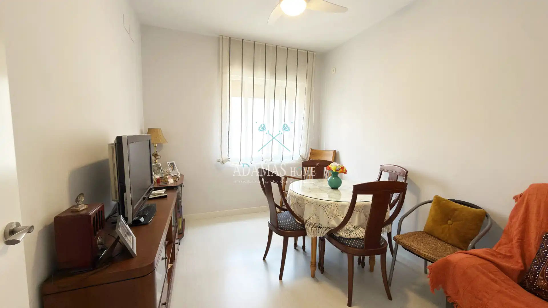 Dining room of Flat for sale in Sevilla  with Air Conditioner and Balcony