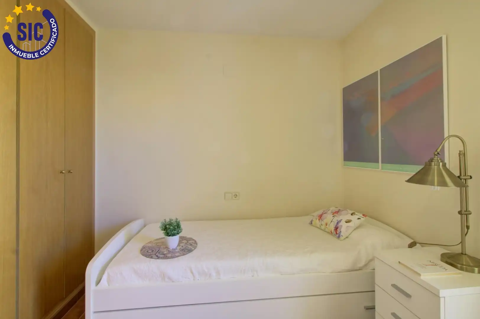 Dormitori de Casa adosada en venda en Sagunto / Sagunt amb Aire condicionat, Calefacció i Jardí privat