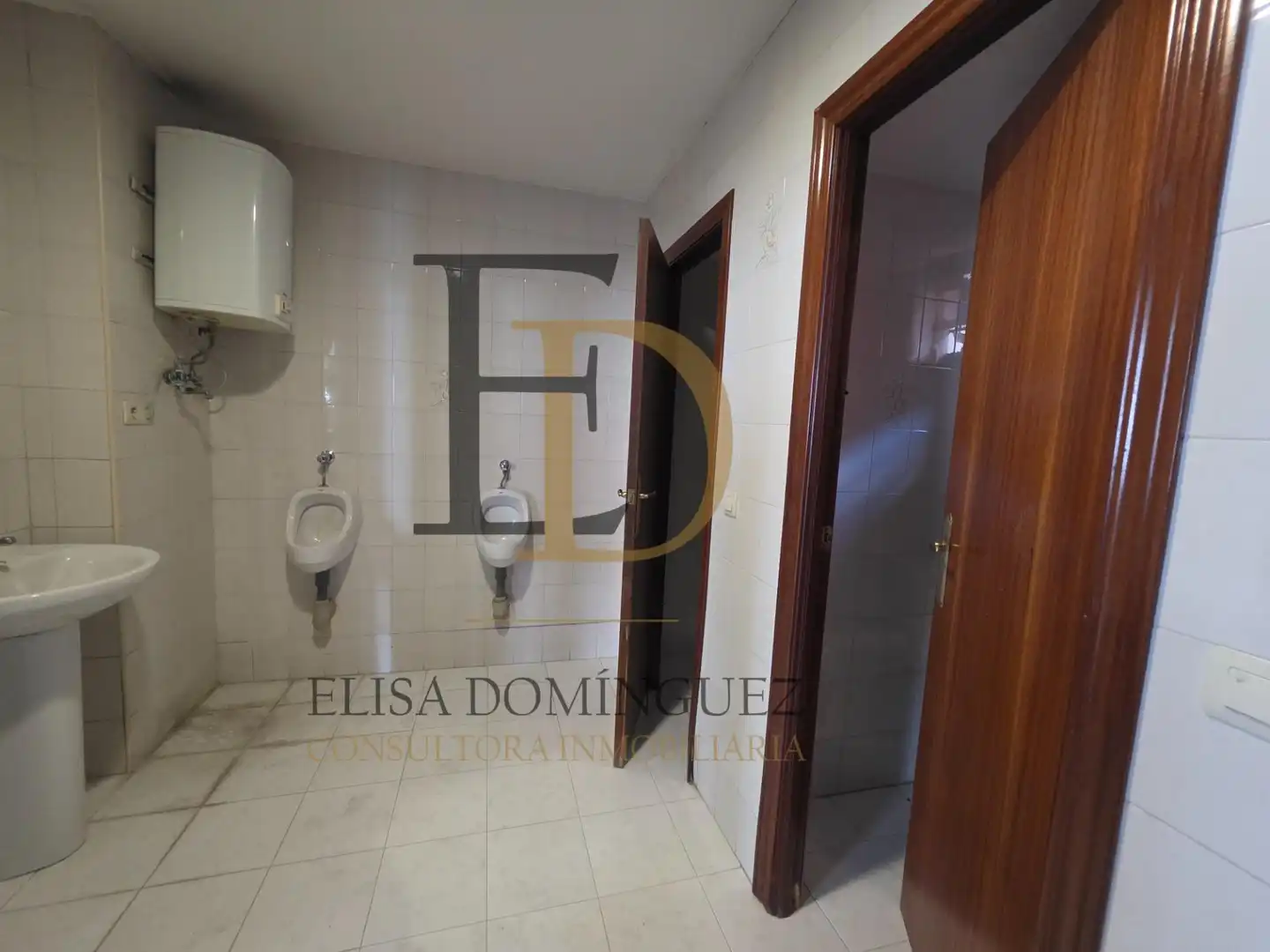 Badezimmer von Fabrikhallen zur Miete in Villares de la Reina, Salamanca