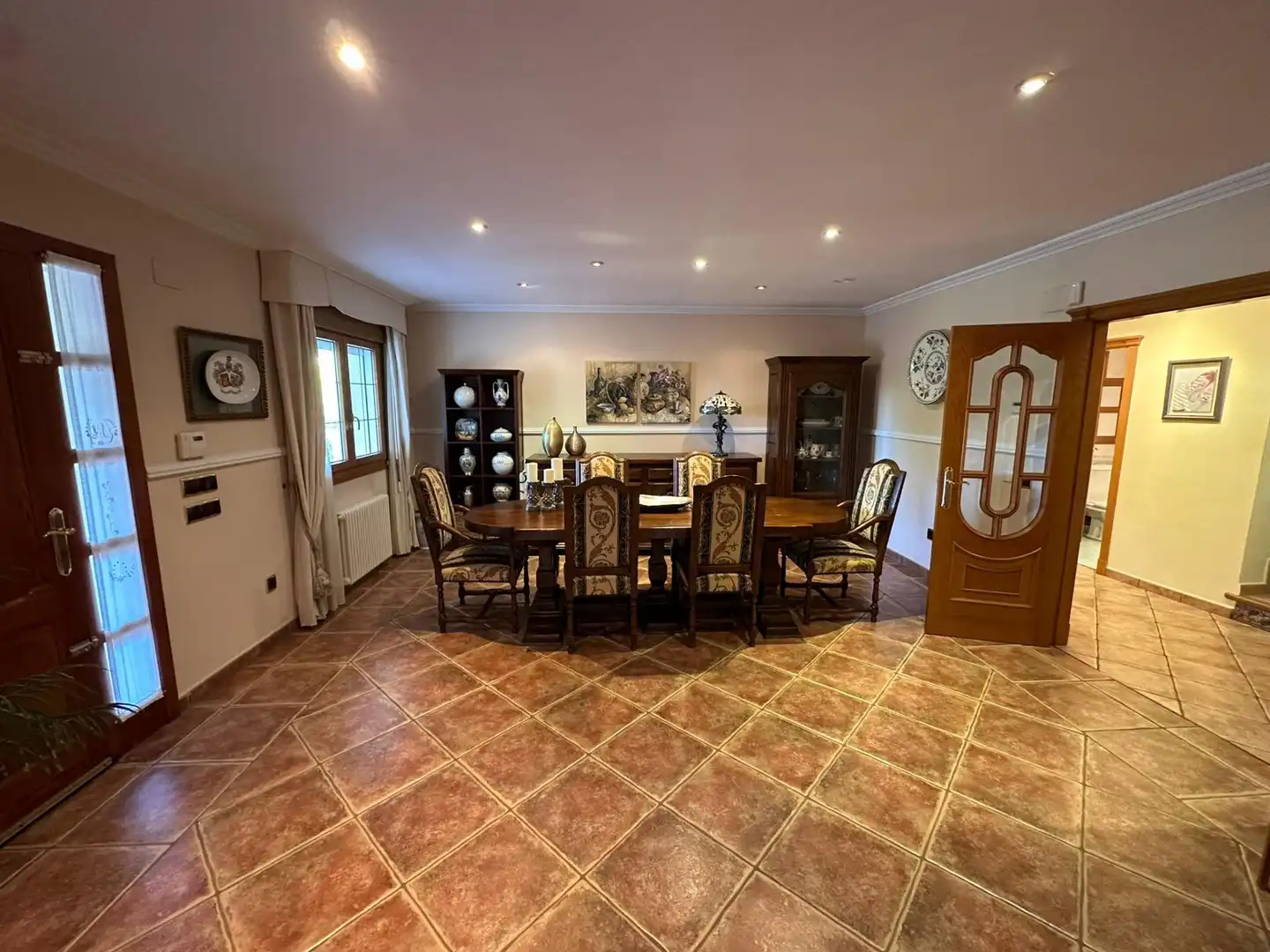 Menjador de Casa o xalet en venda en Benicasim / Benicàssim amb Aire condicionat, Jardí privat i Terrassa