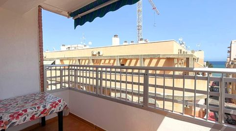 Ático esquinero luminoso y espacioso aprox. 86 m2  4.ª planta con balcón orientado al sur y a tan solo 175 m de la Playa de los Lo