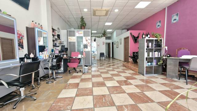 Local comercial en Alquiler en Calle Rio Benamargosa en Los Rios