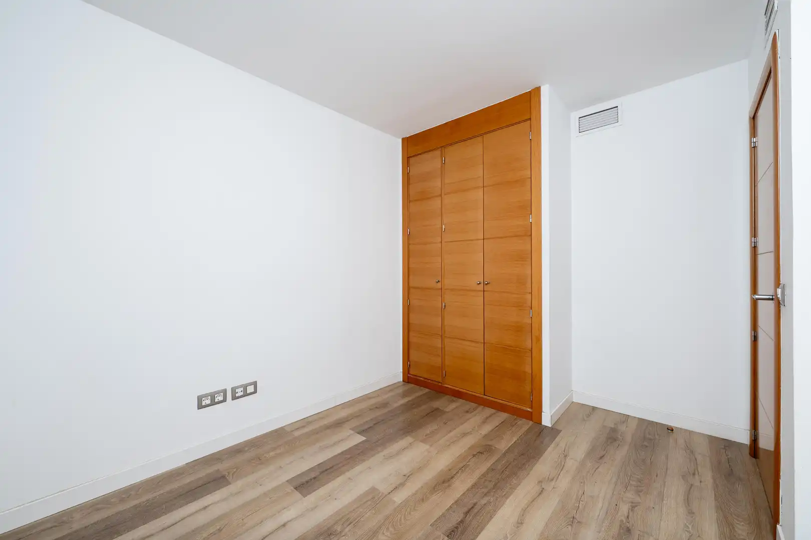 Dormitori de Pis en venda en Madrid amb Aire condicionat, Terrassa i Traster