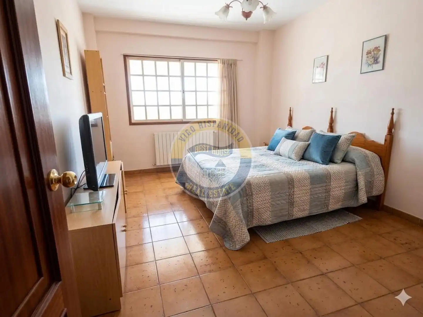Habitación de Finca rústica en venta en Vigo  con Calefacción, Trastero y Piscina