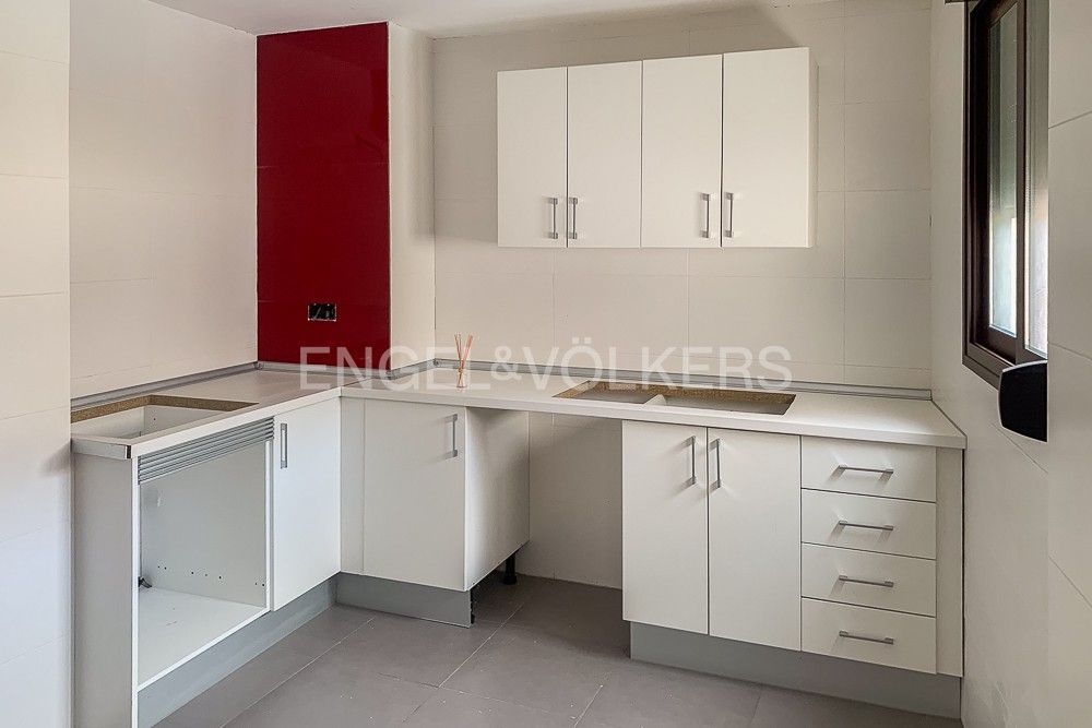 Cuina de Apartament en venda en Caudete de las Fuentes amb Aire condicionat, Calefacció i Terrassa