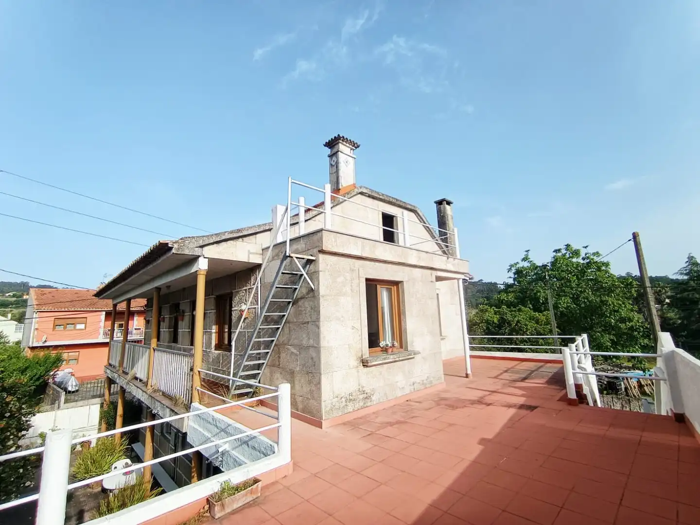 Vista exterior de Casa o chalet en venta en Pontevedra Capital  con Calefacción, Jardín privado y Terraza