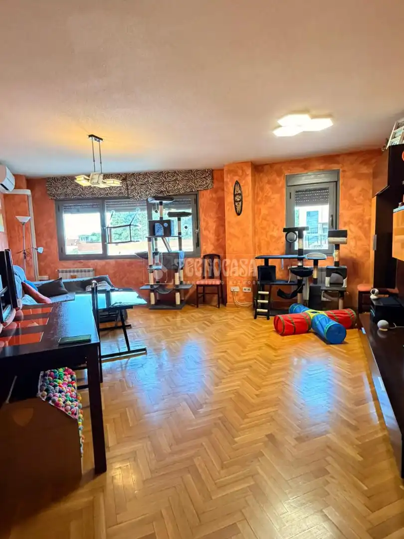 Living room of Flat for sale in Valdemoro  with Air Conditioner, Storage room and Community pool