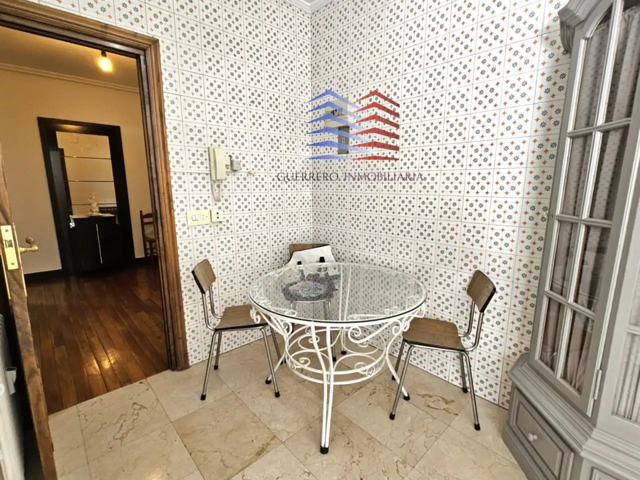Comedor de Piso de alquiler en Ourense Capital  con Calefacción, Parquet y Trastero