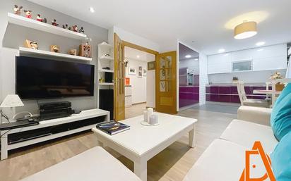 Sala d'estar de Pis en venda en Gijón  amb Terrassa