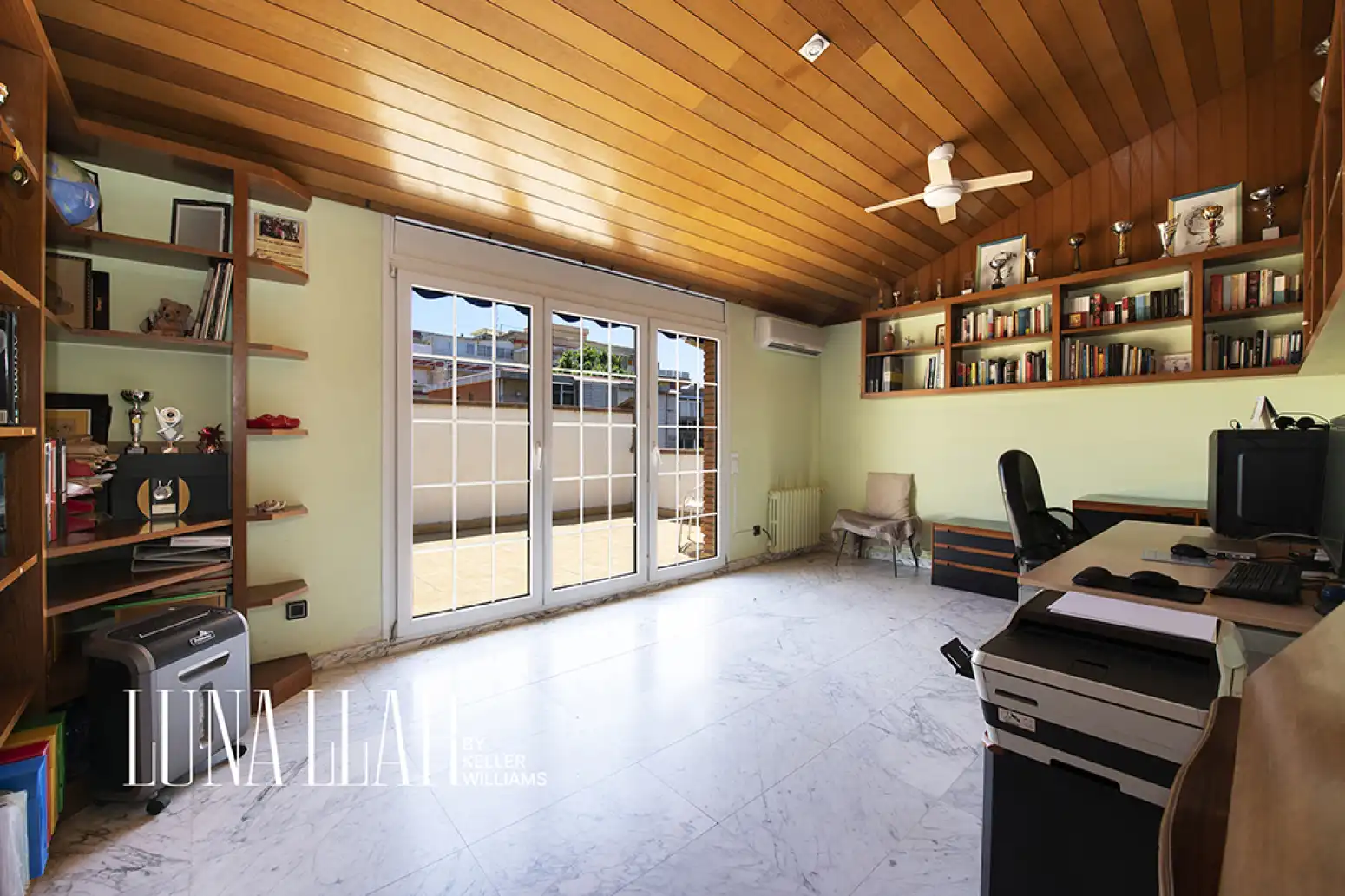 Living room of Houses for sale in Castelldefels  with Air Conditioner, Heating and Private garden