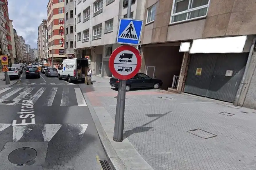 Local comercial en venta en Rúa Doutor Loureiro Crespo 85